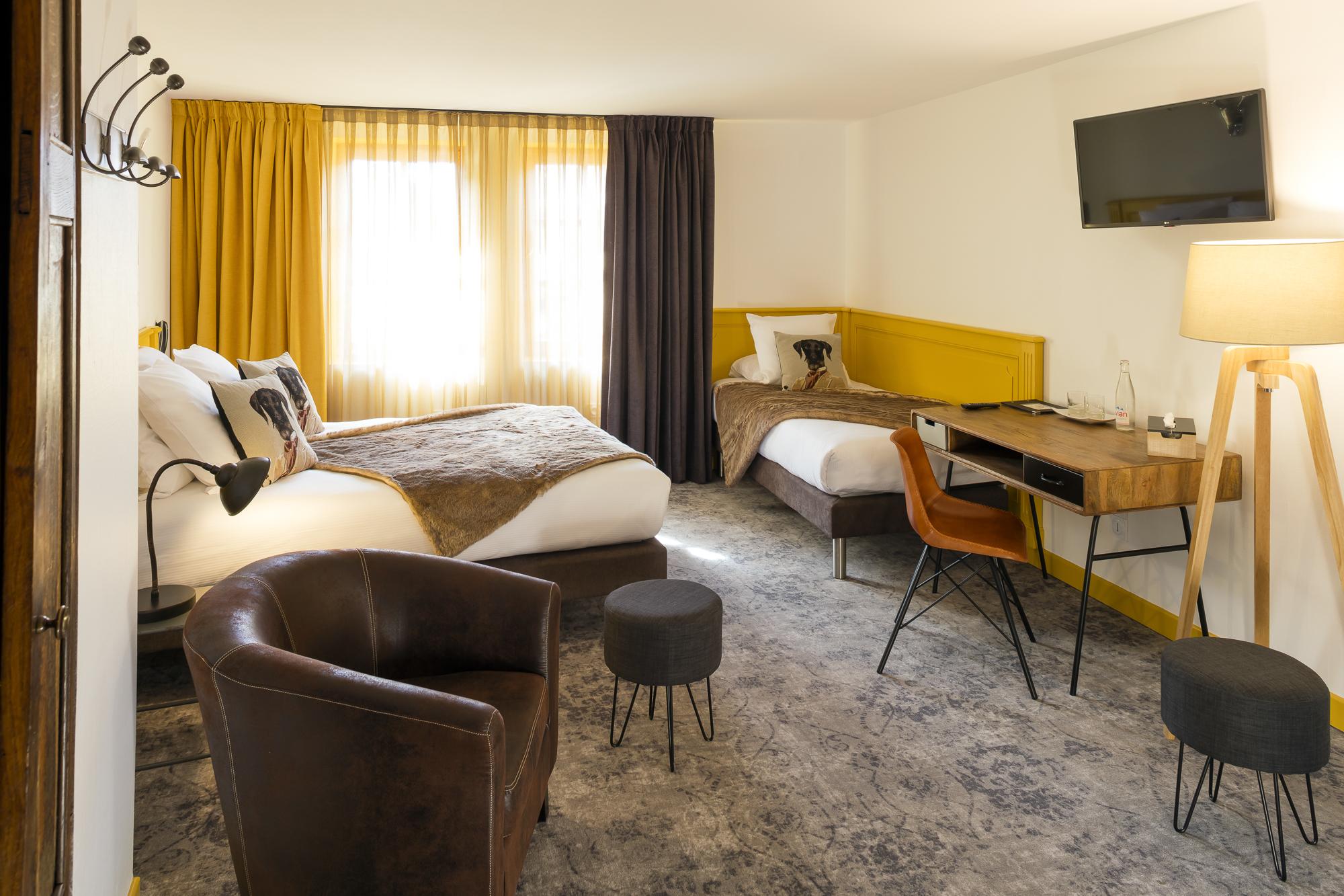 Contact Hotels Le Savigny & Spa Blace Экстерьер фото