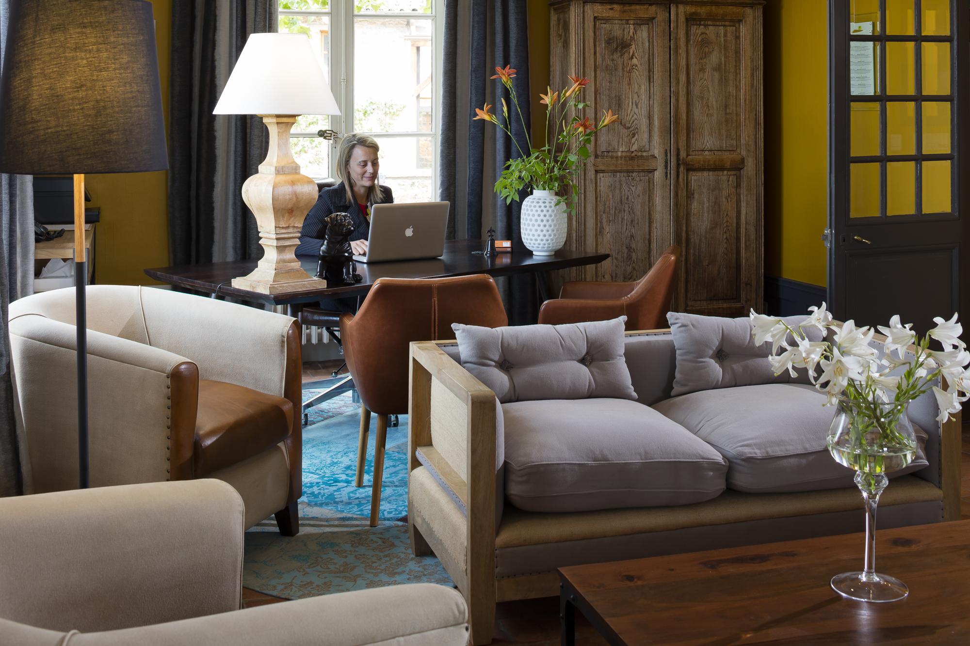 Contact Hotels Le Savigny & Spa Blace Экстерьер фото