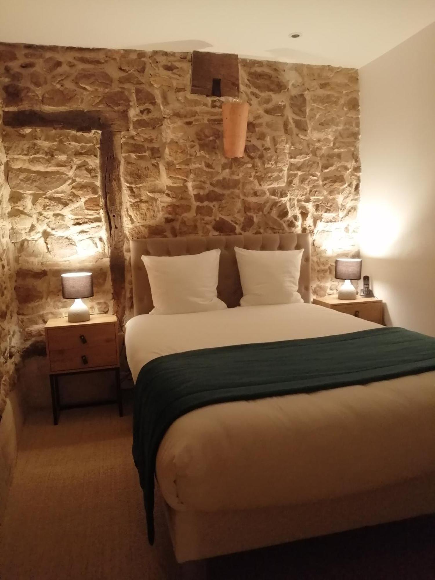 Contact Hotels Le Savigny & Spa Blace Экстерьер фото