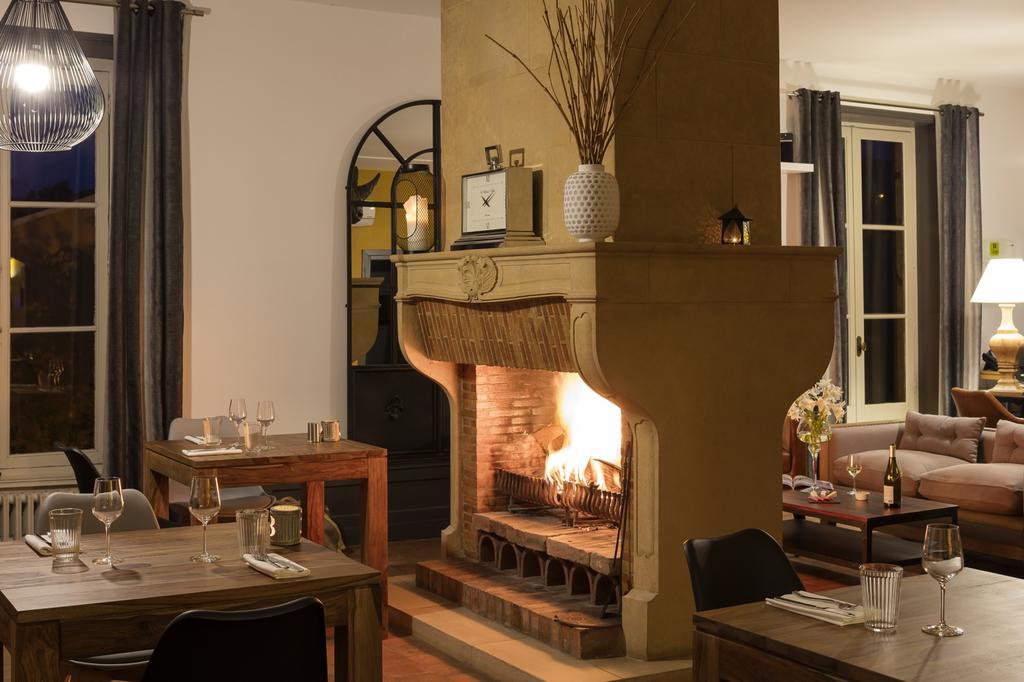 Contact Hotels Le Savigny & Spa Blace Экстерьер фото